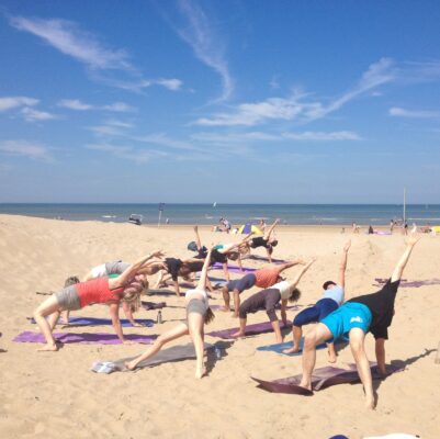 yoga op het strand